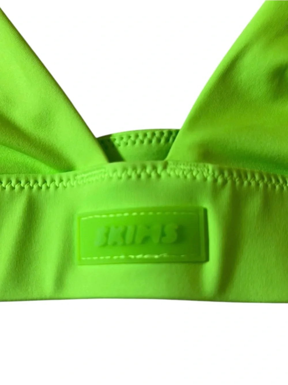 NEW NWT SKIMS PLUNGE BIKINI SIGNATURE SWIM TOP NEON GREEN MEDIUM M TRIANGLE